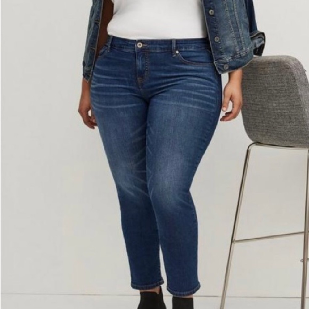 Torrid Boyfriend Straight Vintage Stretch Mid-Rise Jean 22X29.5 Stretch Casual